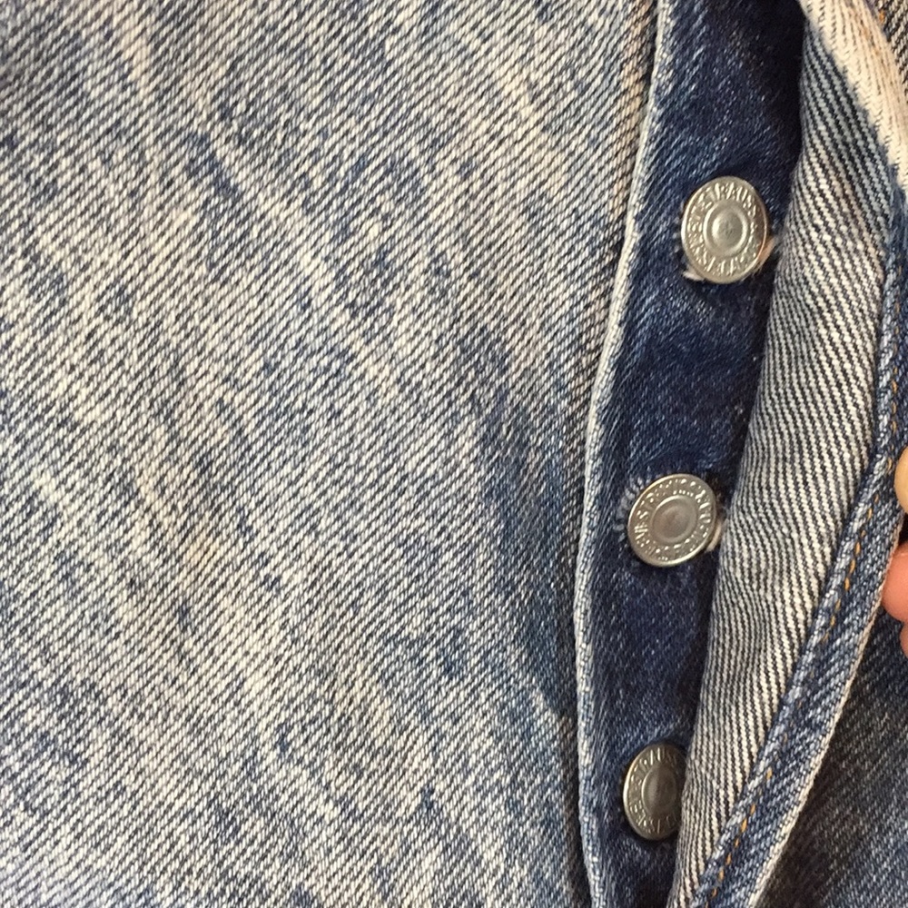 Levi’s button fly  high rise frayed shorts sz 30 - Picture 5 of 6